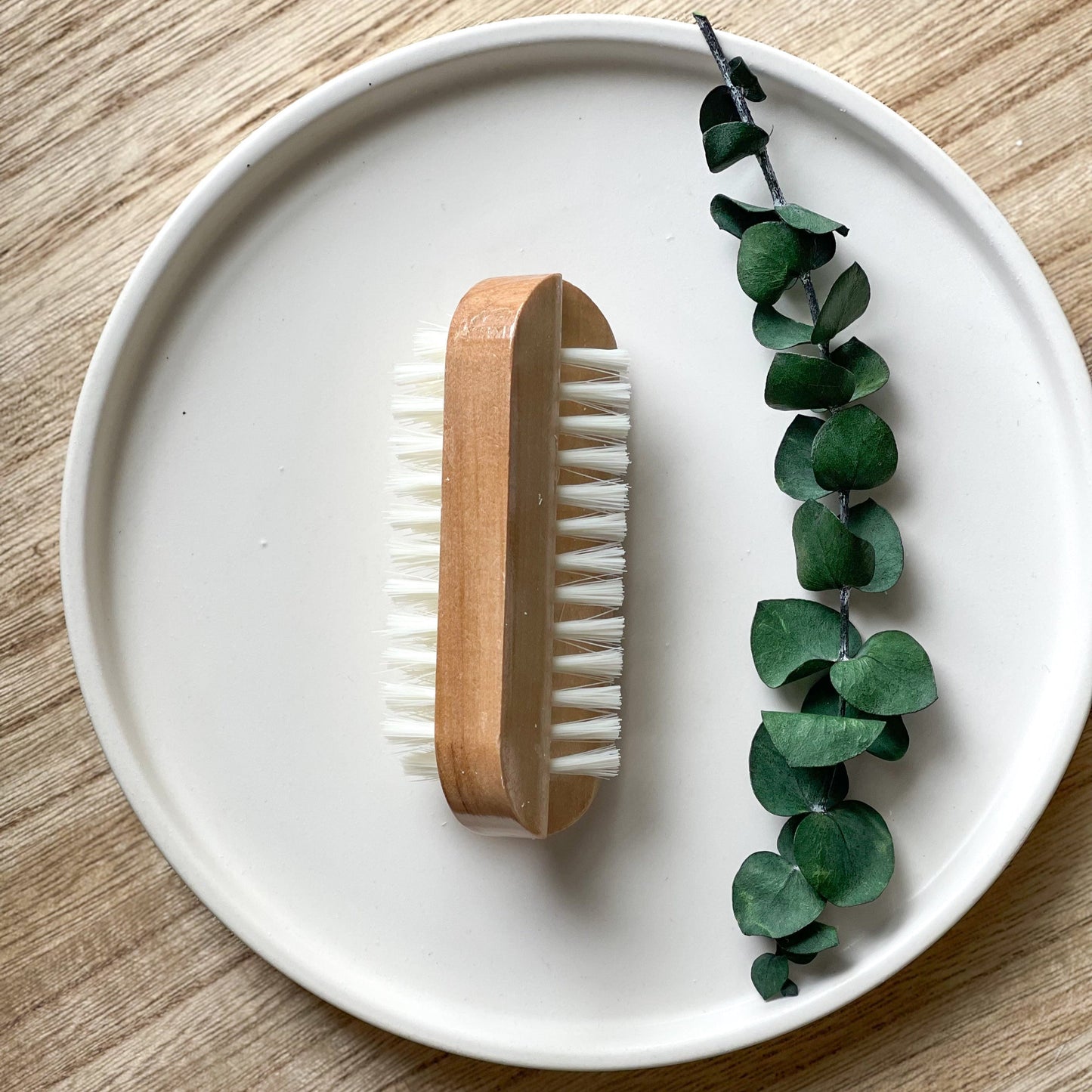 WOODEN NAIL BRUSH