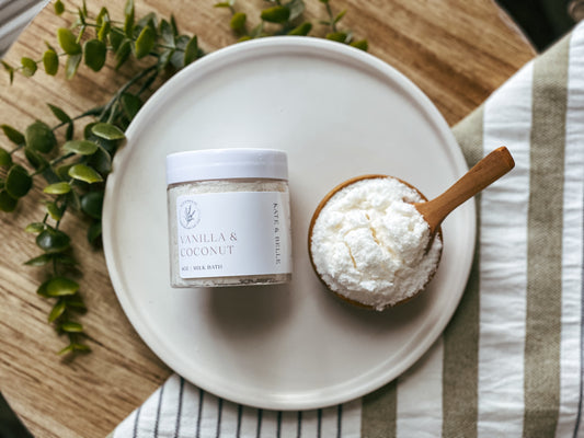 VANILLA AND COCONUT • 4OZ MILK BATH