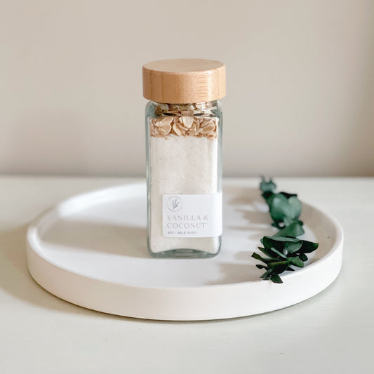 VANILLA AND COCONUT • 4OZ MILK BATH • GLASS JAR